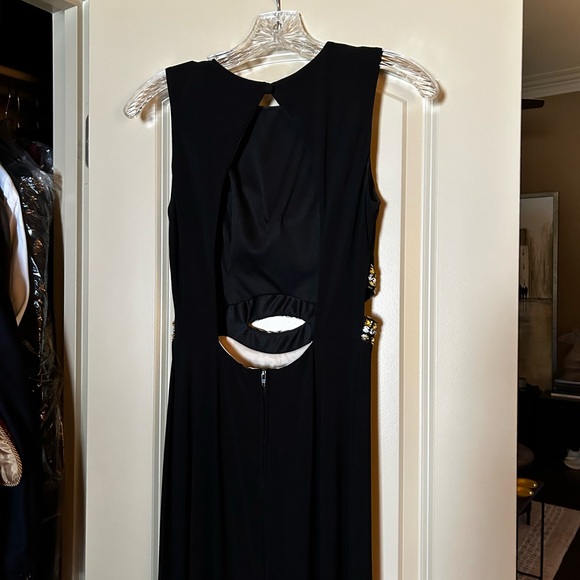 Black formal dress with cutouts - Picture 4 of 6